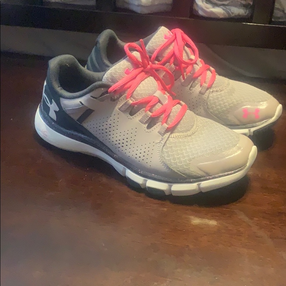 Women’s Under Armour shoes